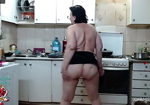 Sexy granny on Webcam