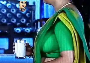 Tamil hebdomadary – aunty's sexy boobs in HD