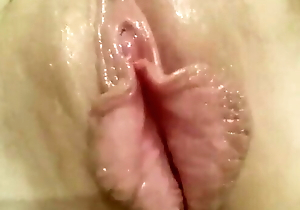 Vibrating Orgasm of 22 year Old's Gorgeous Fur pie