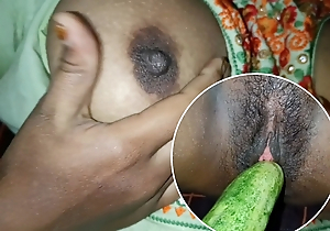 Sexy tamil aunty mastrubation and cucumber screwing