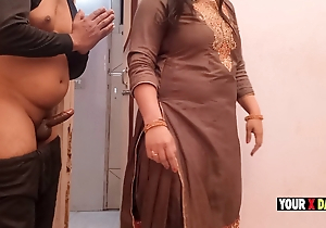 Punjabi Jatti caught bihari masturbate in her excrete and dress down him